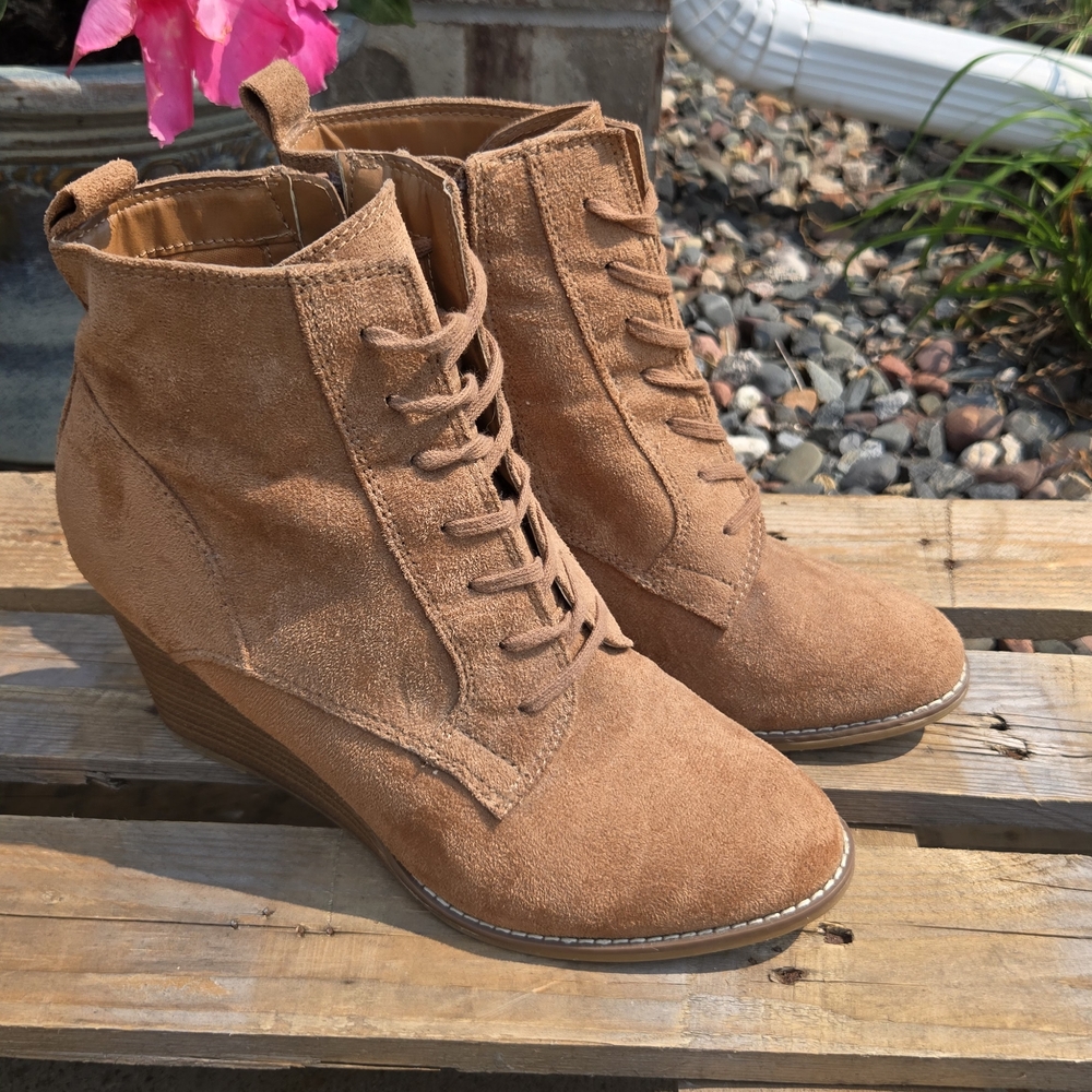 a new day Women's Lace Up Tan Boots